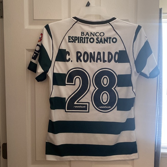 RONALDO SPORTING PORTUGAL JERSEY - Picture 2 of 2